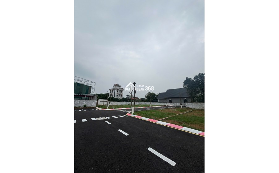 Bán đất nền Láng Hòa Lạc 100m2 giá 2.9 tỷ – đối diện Vin Trường Y, khu dân cư sầm uất  Nguyễn Hùng BĐS - 0989333012